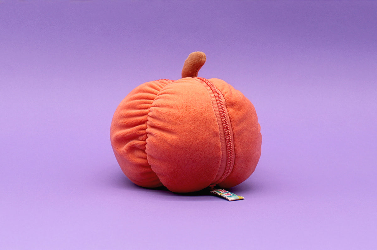 Peluche Pumpet la citrouille/araignée - montage transformation de la citrouille en araignée 2 - Flipetz