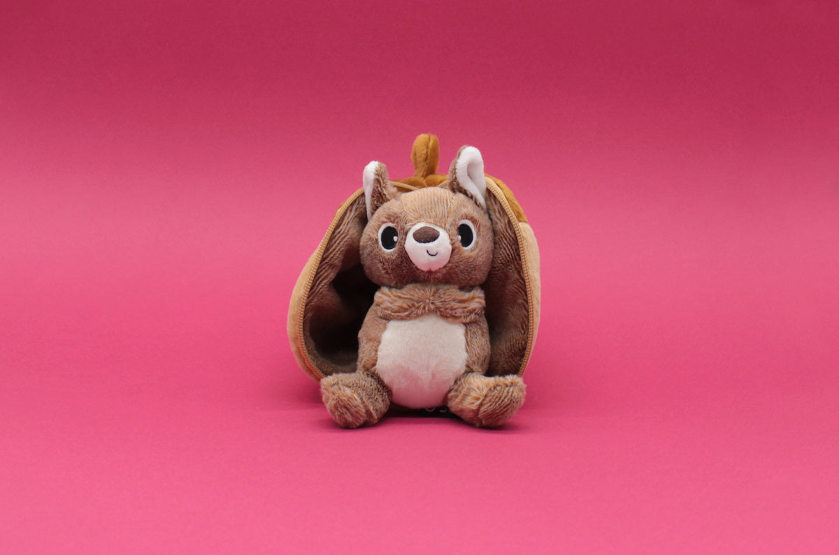 Peluche Noiset l'écureuil/gland - montage de la peluche gland qui se transforme en peluche écureuil 6 - Flipetz
